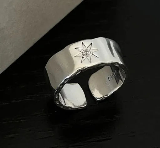 Japanese & Korean Style Couple Rings with Asterism Zircon